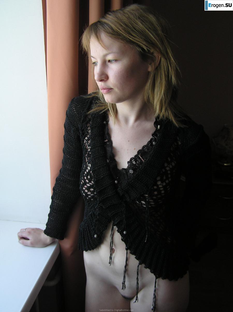 naked girls in various poses. Part 2. Photo 26