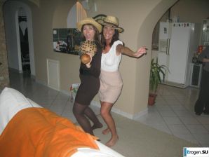 стриптиз на пляже. Часть 2. Эскиз 25