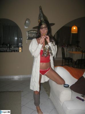 стриптиз на пляже. Часть 2. Эскиз 27