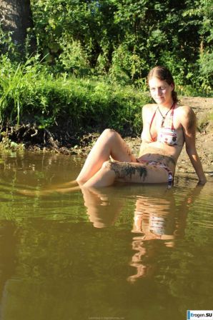 голые девушки на озере. Часть 2. Эскиз 17