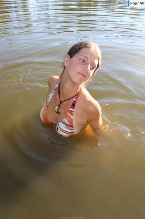 голые девушки на озере. Часть 2. Эскиз 25