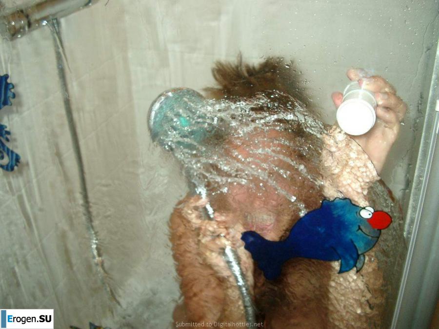 Naked and cheerful. Photo 7