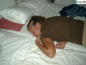 Naked and cheerful. Thumb 14