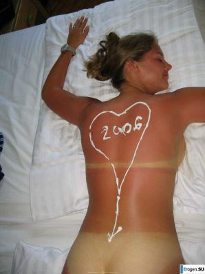 Naked and cheerful. Thumb 26