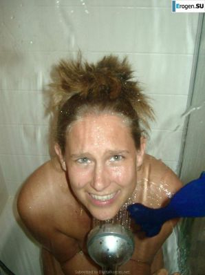 Naked and cheerful. Thumb 8