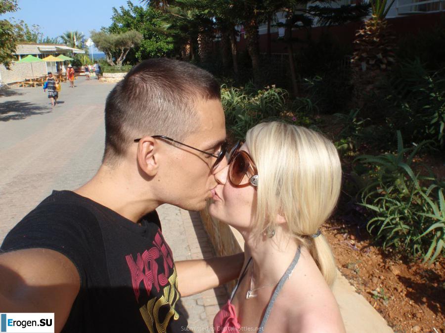 секс пара отдыхает. Фото 3