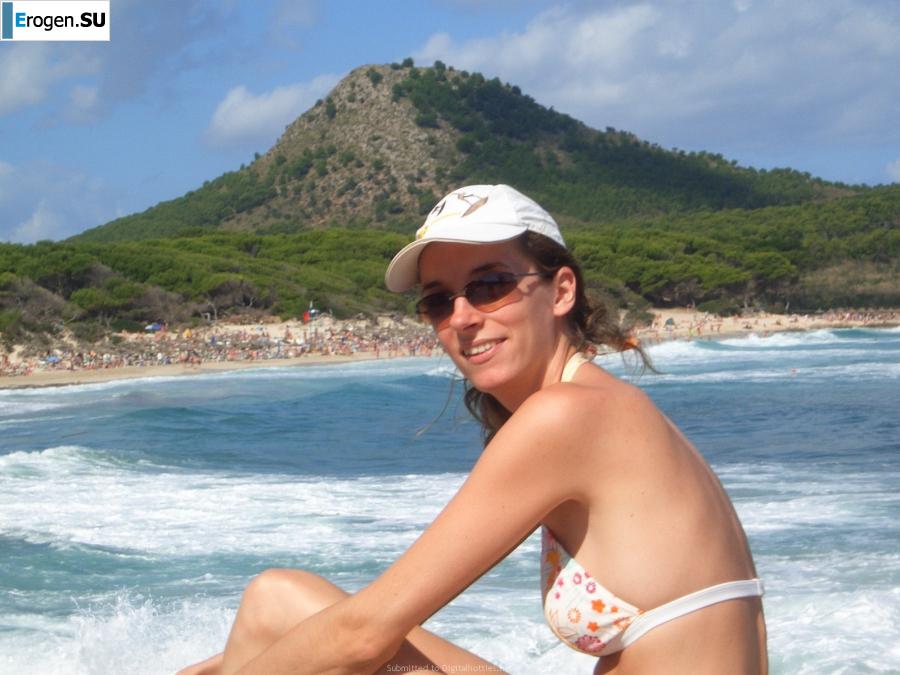 загорает голая. Фото 12