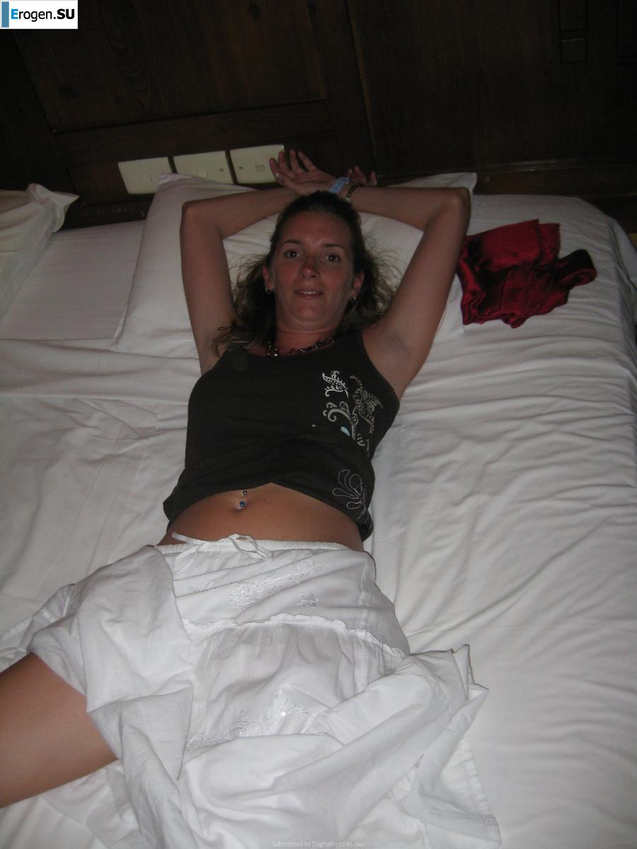 загорает голая. Фото 18