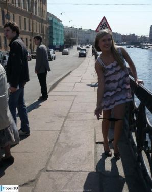 Молодая голая студентка. Эскиз 29