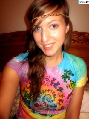 young and glamorous girl. Thumb 18