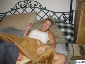 реальная голая с рыбой на спине. Эскиз 12