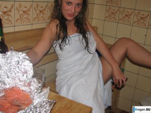 Русские молодожены в свадебном секс туре. Эскиз 40