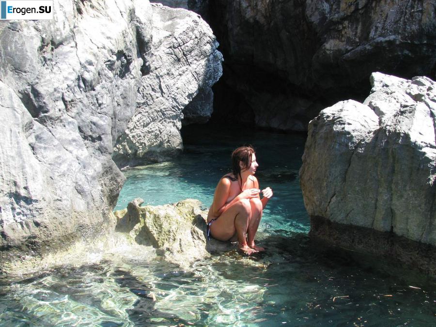 сиськи на пляже. Фото 38