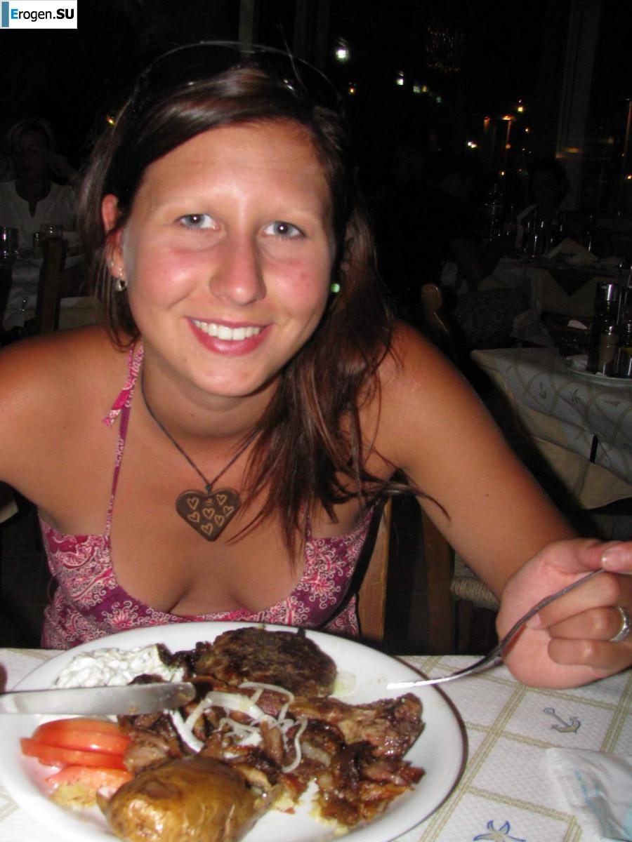 сиськи на пляже. Фото 46