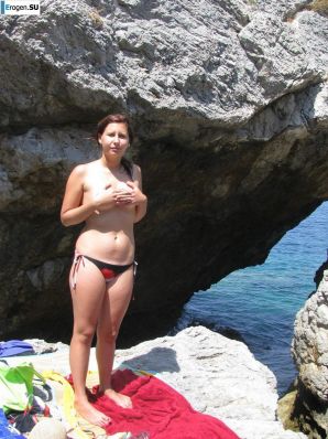 сиськи на пляже. Эскиз 13