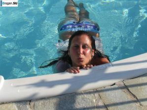 сиськи на пляже. Эскиз 22