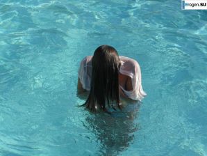 сиськи на пляже. Эскиз 24