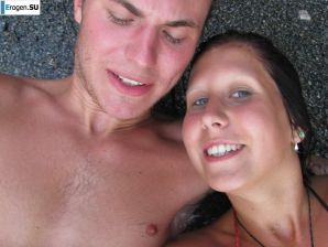 сиськи на пляже. Эскиз 33