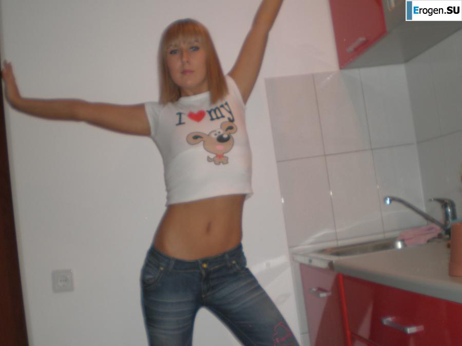 lover of sex toys. Photo 9