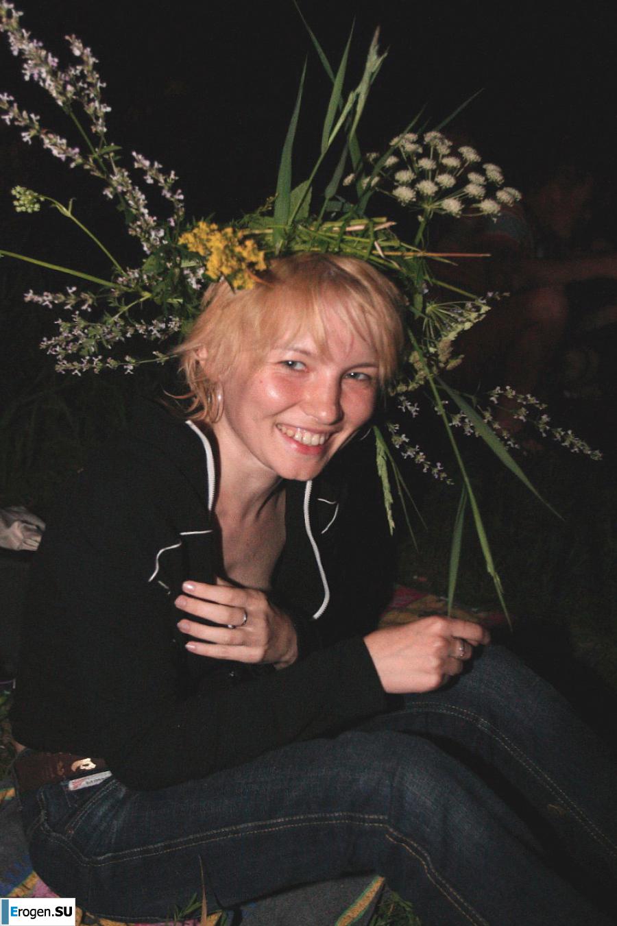 naked girls in various poses. Part 3. Photo 31