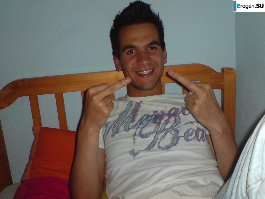 girl and guy with the euro round. Photo 23