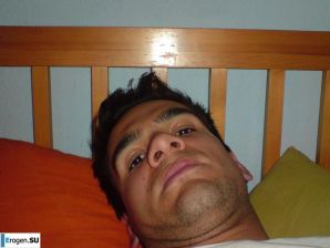 girl and guy with the euro round. Thumb 19