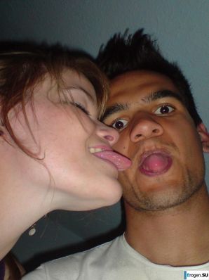 girl and guy with the euro round. Thumb 30