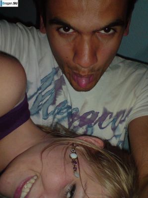 girl and guy with the euro round. Thumb 31