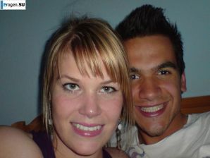 girl and guy with the euro round. Thumb 33