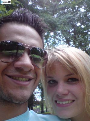 girl and guy with the euro round. Thumb 37