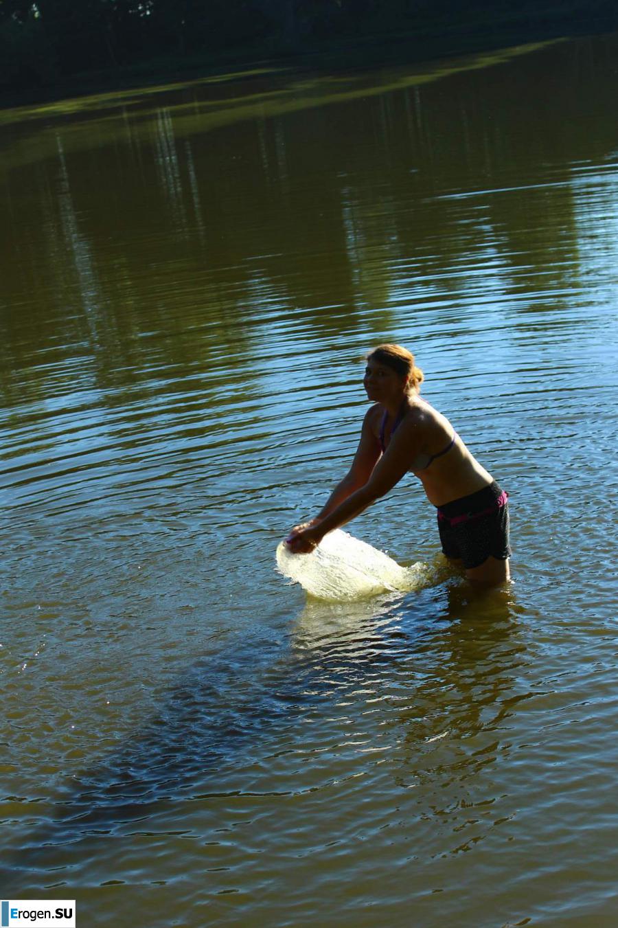 голые девушки на озере. Часть 7. Фото 12