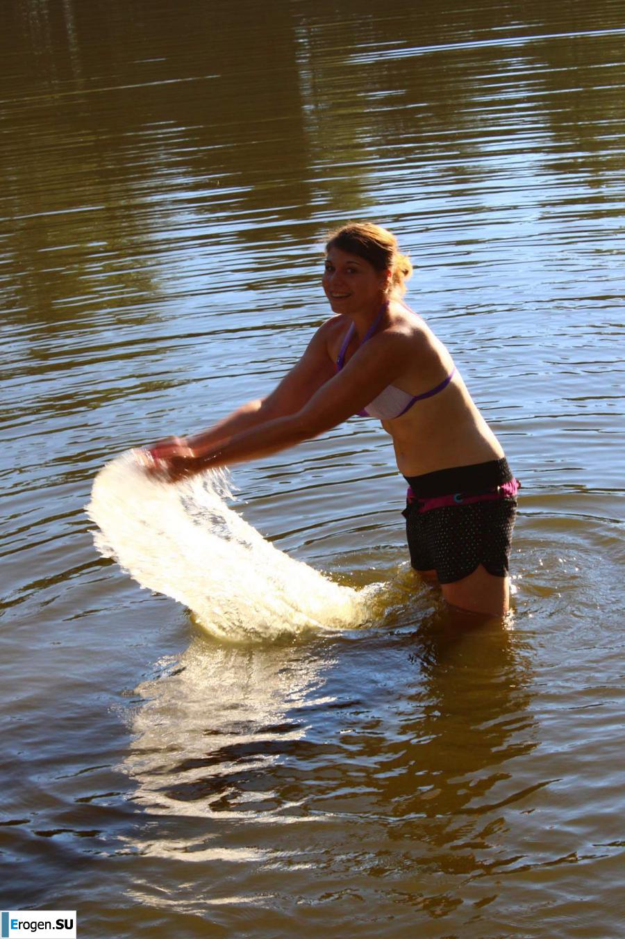 голые девушки на озере. Часть 7. Фото 9
