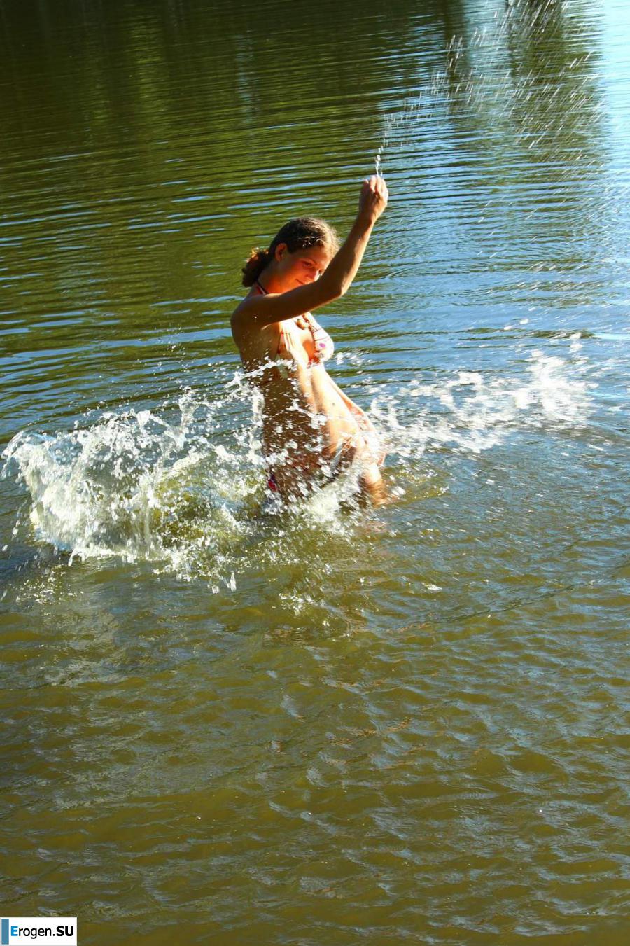 голые девушки на озере. Часть 8. Фото 8