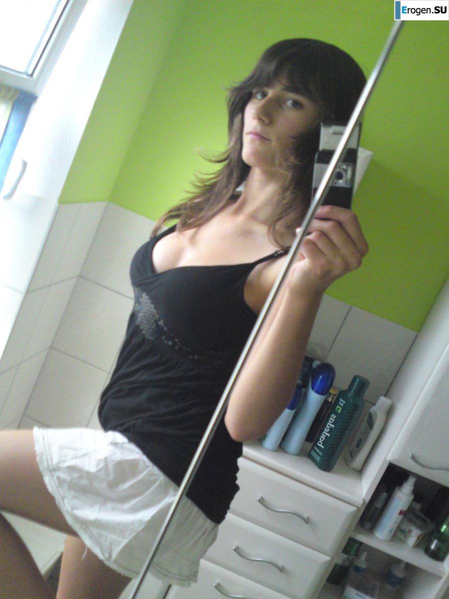 studio in the bathroom. Photo 6