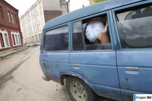 в транспорте и дома. Эскиз 8