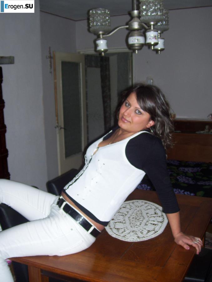 lush lascivious girl. Photo 28