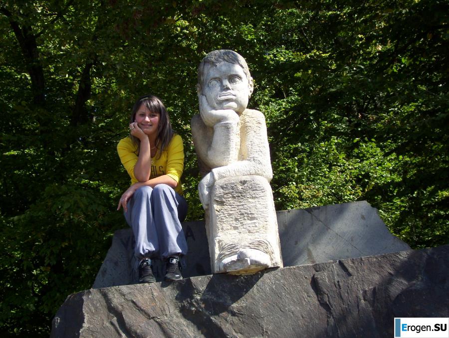 lush lascivious girl. Photo 30