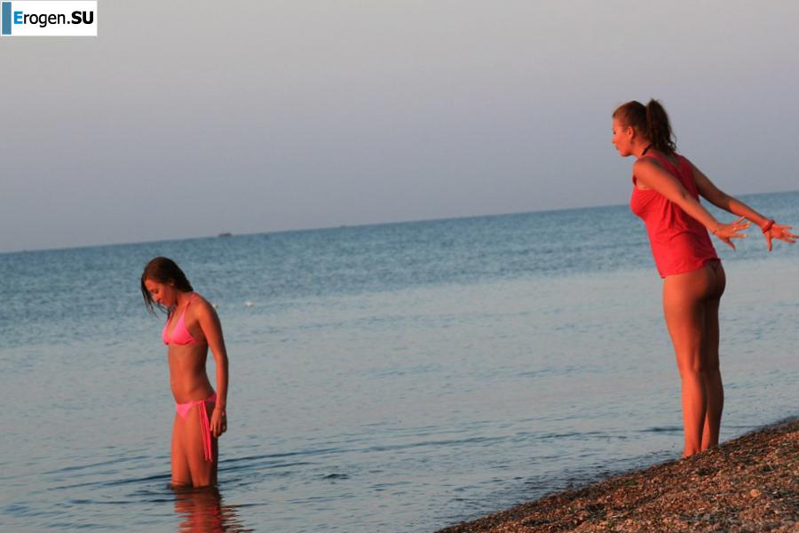 boy with two friends. Photo 10