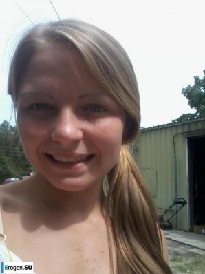 молодая миниатюрная девчушка с лысым папиком. Эскиз 18