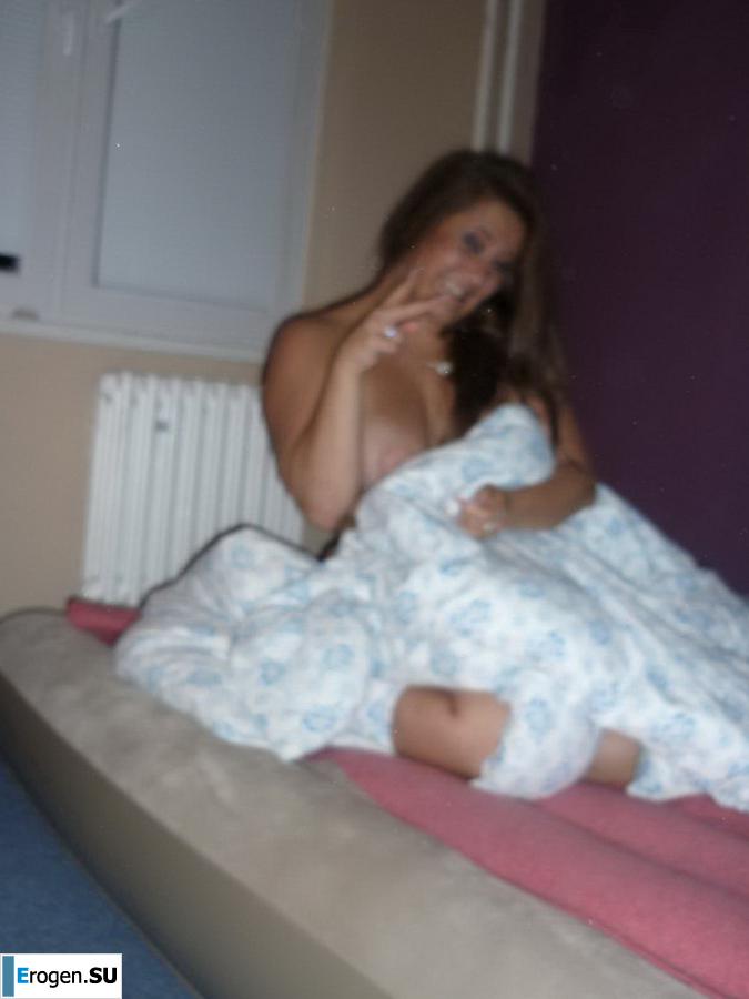 spontaneous Lezby tomfoolery. Photo 18