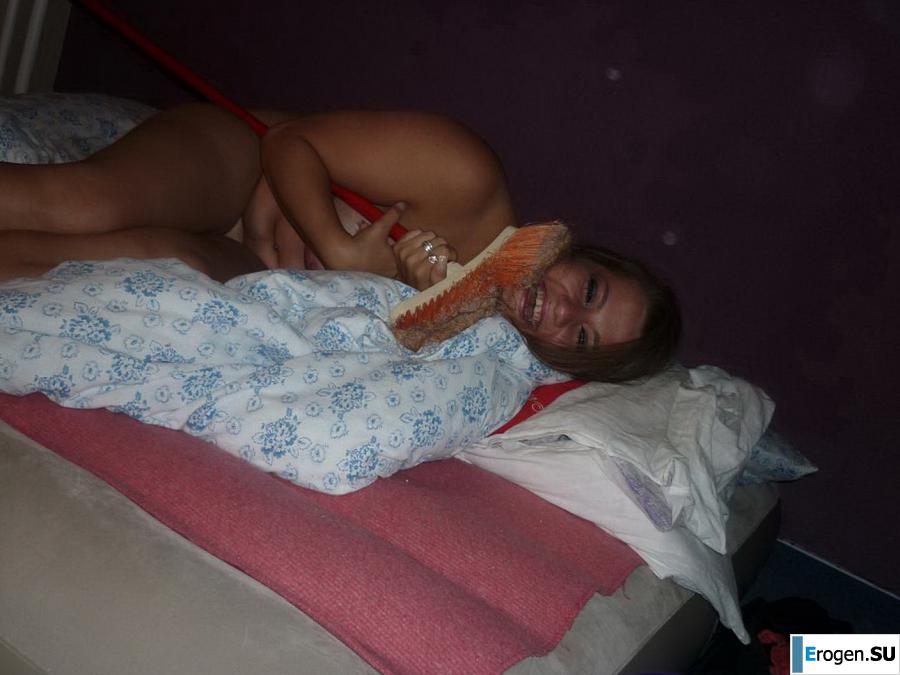 spontaneous Lezby tomfoolery. Photo 27