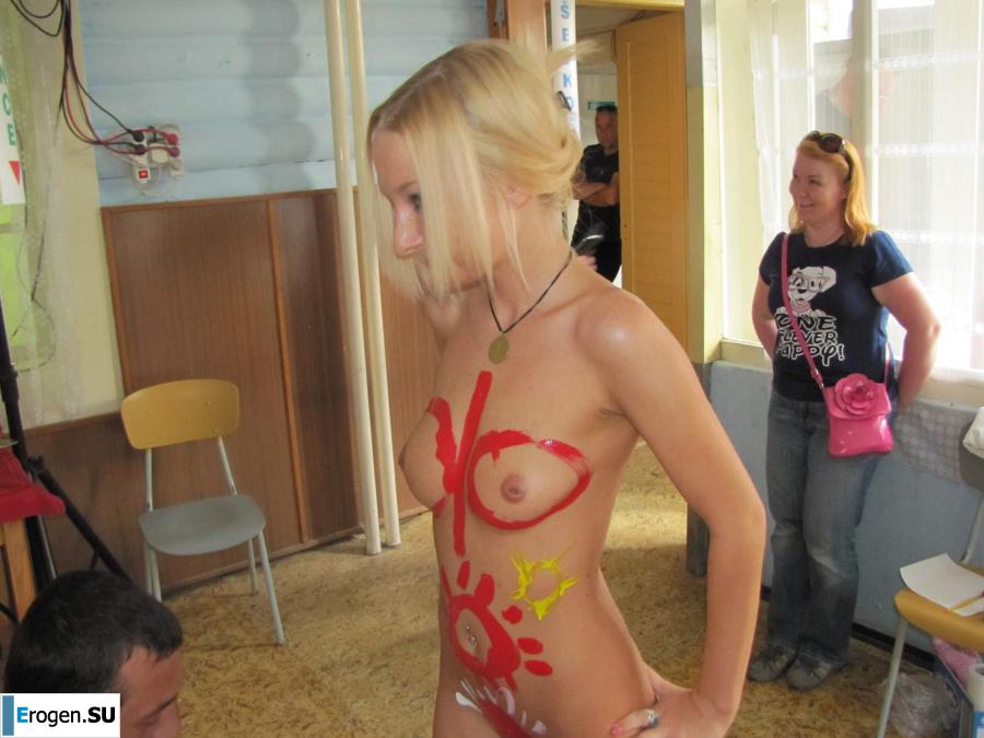 striptease at a corporate party. Photo 33