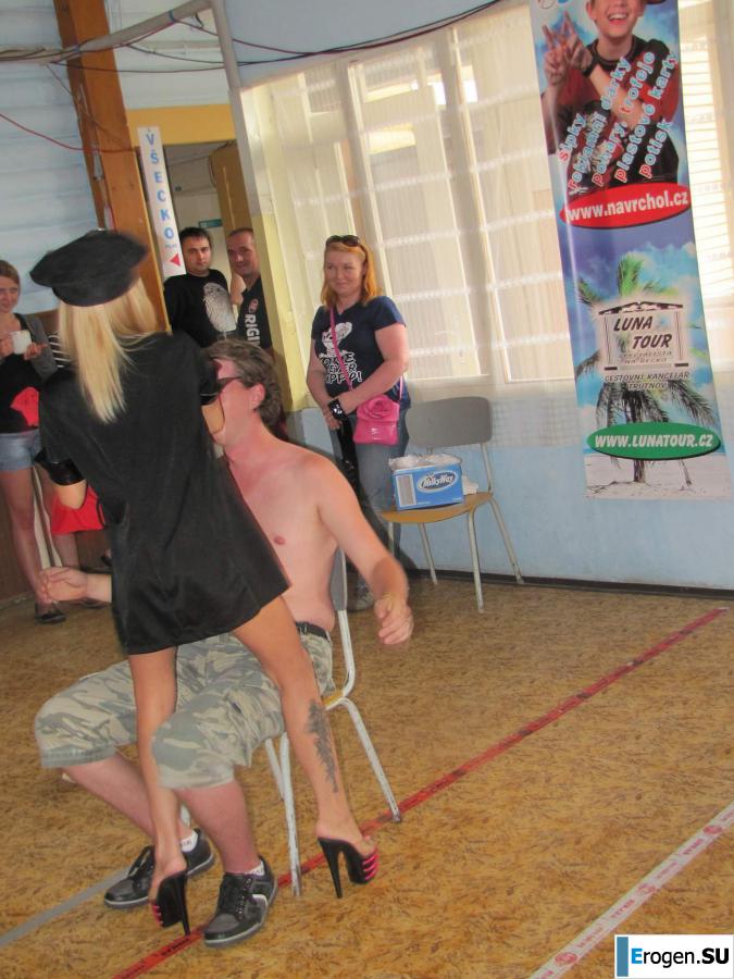 striptease at a corporate party. Photo 5