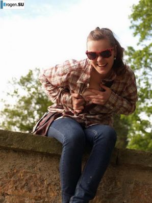 took the DSLR to nature. Thumb 45