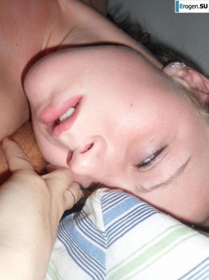 молодая миниатюрная девчушка с лысым папиком. Часть 2. Эскиз 15