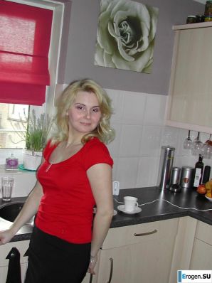 зрелая блондинка в сьемной вилле. Эскиз 8