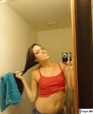striptease in front of the mirror. Thumb 51