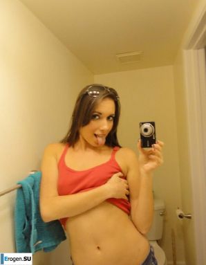 striptease in front of the mirror. Thumb 57