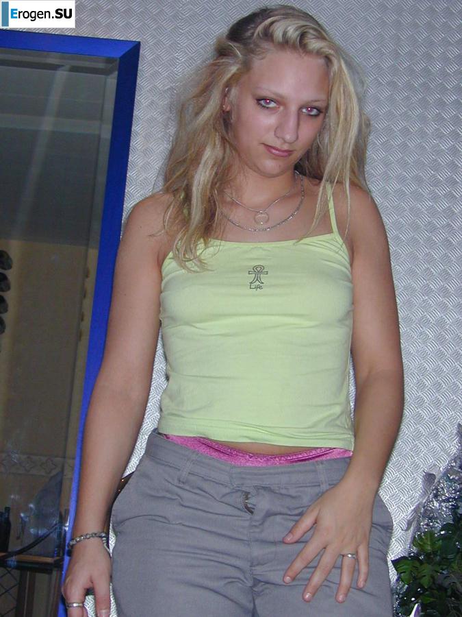 blonde with an animal look. Photo 6