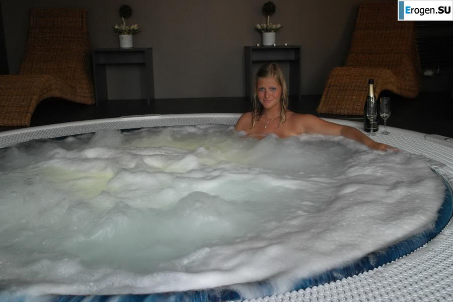 в каком то европейском городке. Фото 17